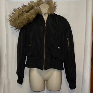 #257✅ Jacket with fur lined hood